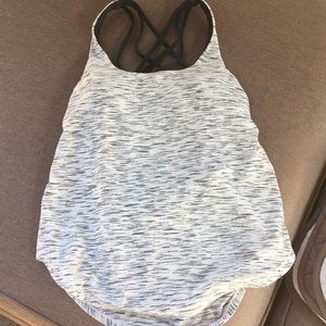 Cute never been worn lulu top
